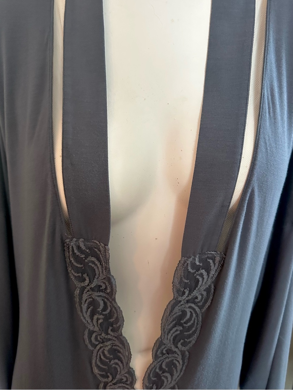 LA PERLA Embroidered Mesh Lace Robe 52” Length - Picture 9 of 15